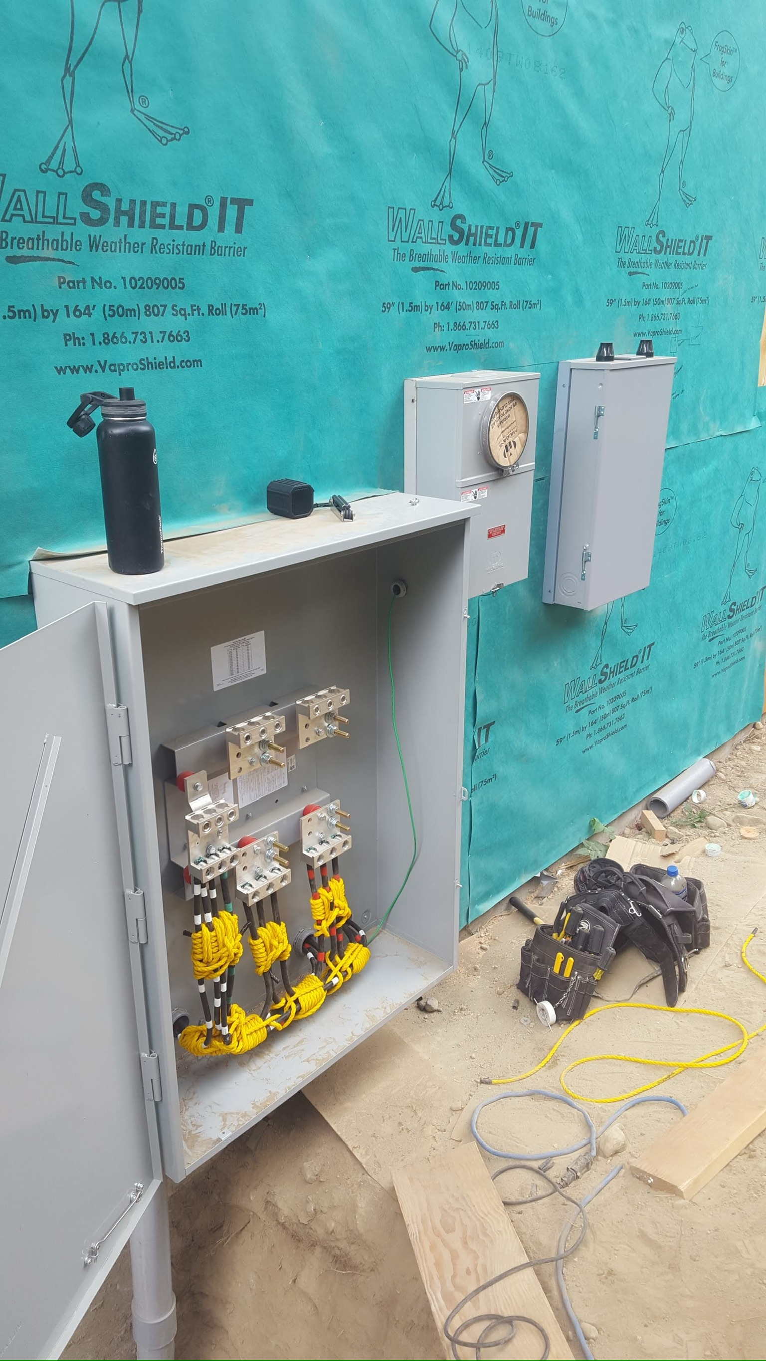 600 amp residential electrical service installation by Elite Electric